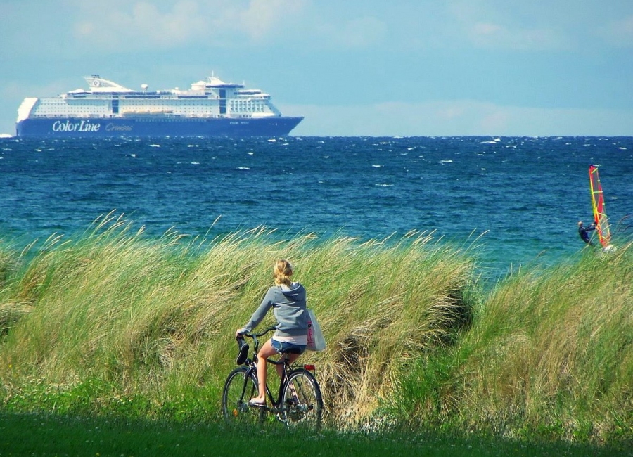 baltic cruise weather in june